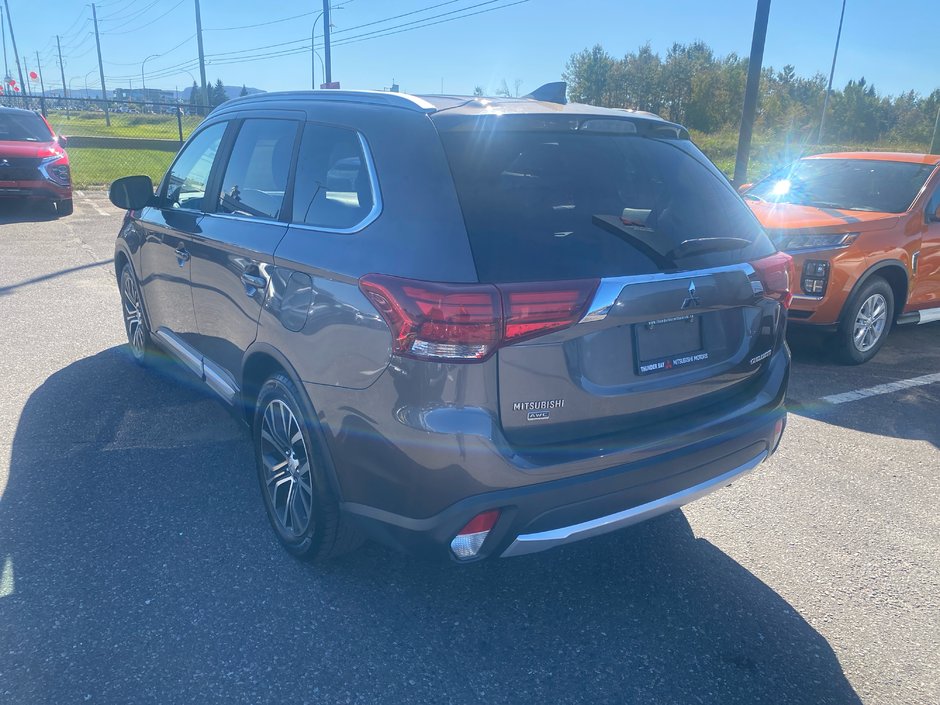 Mitsubishi Outlander ES PREMIUM 2017-5