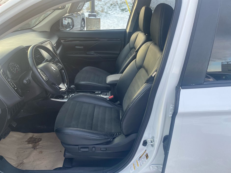 Mitsubishi Outlander EX 2020-10