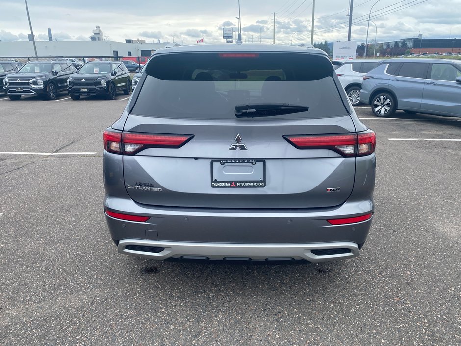 2022 Mitsubishi Outlander LE PREMIUM-4