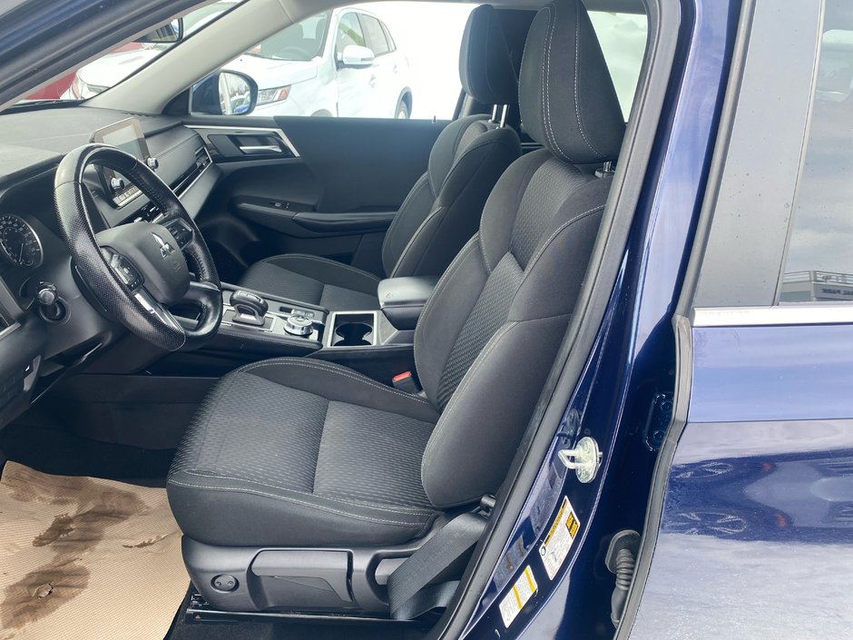 2022 Mitsubishi Outlander SE-10