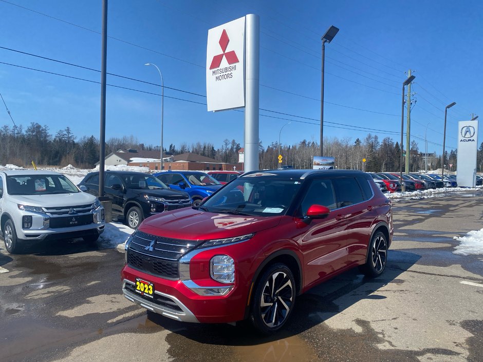 2023 Mitsubishi Outlander GT in Thunder Bay, Ontario - w940px