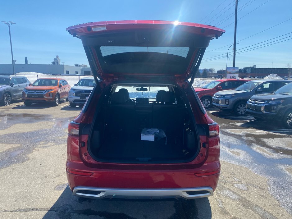 Mitsubishi Outlander GT 2023-5