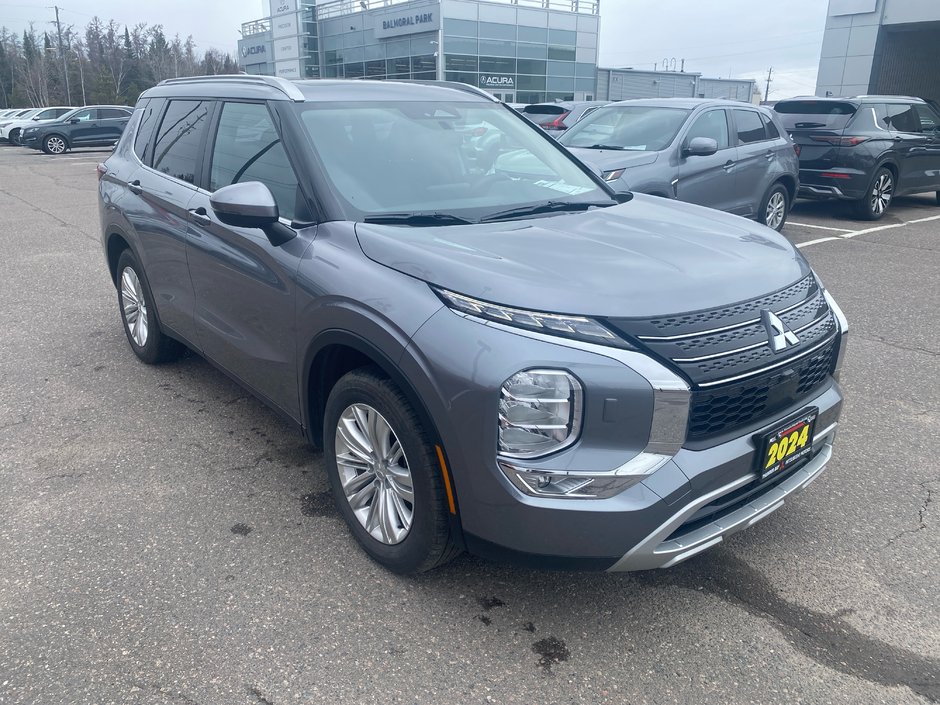 Mitsubishi Outlander SE 2024-2