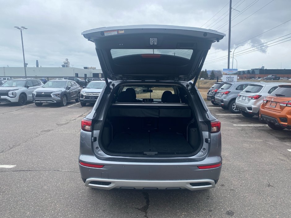 Mitsubishi Outlander SE 2024-6