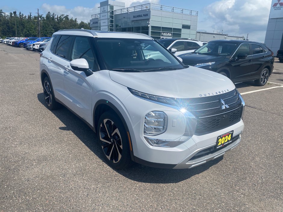 2024 Mitsubishi Outlander SEL-2