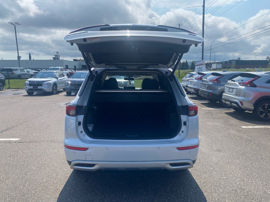 2024 Mitsubishi Outlander SEL-6