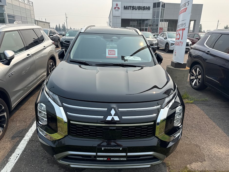 2025 Mitsubishi Outlander SE-4