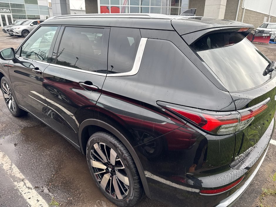 2025 Mitsubishi Outlander-1