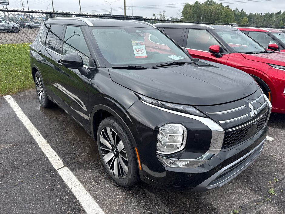 2025 Mitsubishi Outlander-3