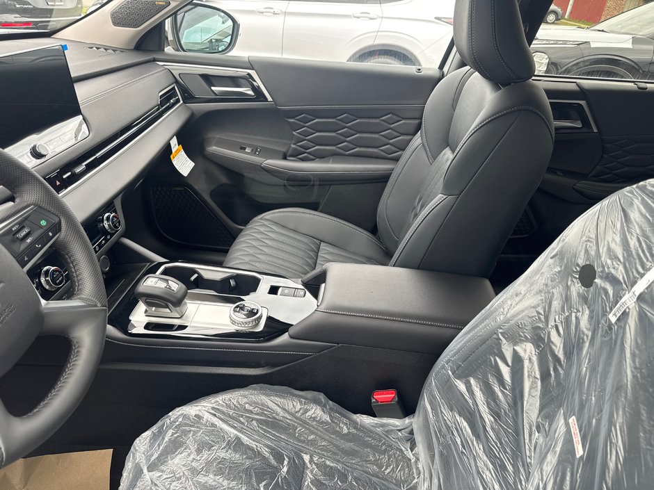 2025 Mitsubishi Outlander-4