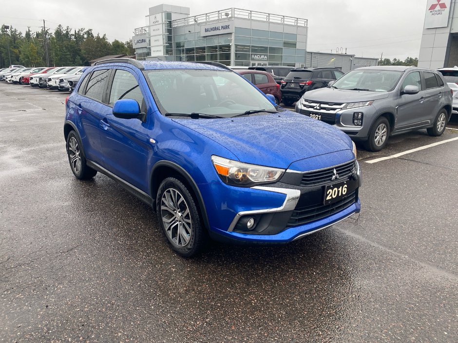 2016 Mitsubishi RVR SE LTD-2