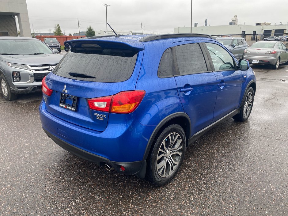 2016 Mitsubishi RVR SE LTD-3