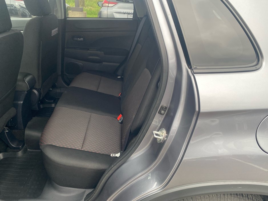 2017 Mitsubishi RVR SE-7