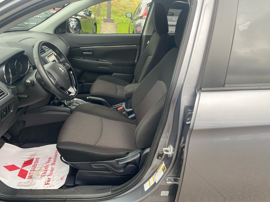 2017 Mitsubishi RVR SE-8