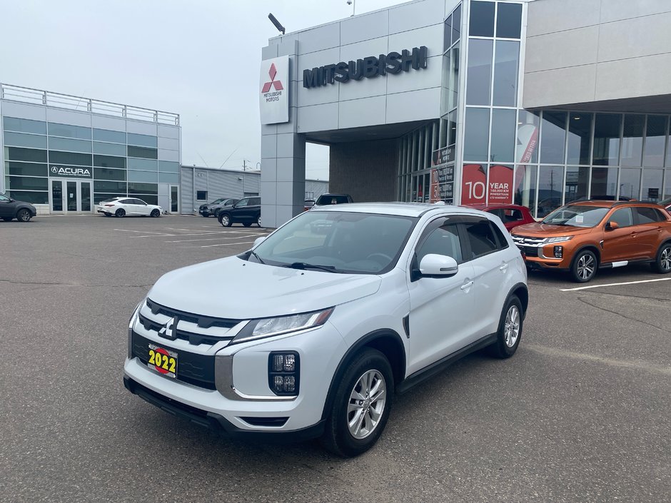 2022 Mitsubishi RVR SE 4X4 in Thunder Bay, Ontario - w940px