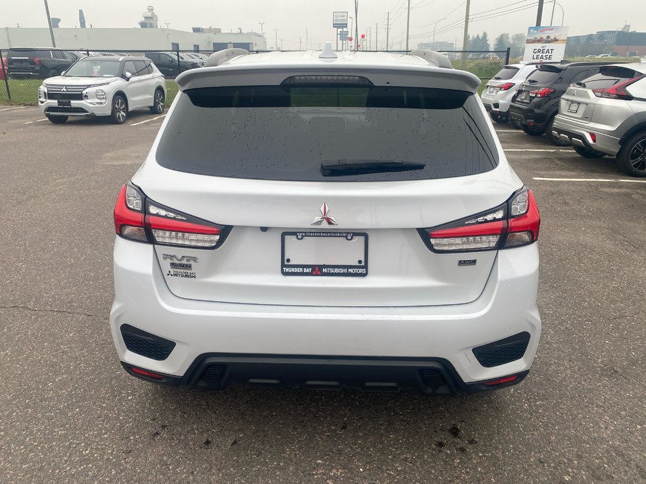 Mitsubishi RVR LE 2022-3