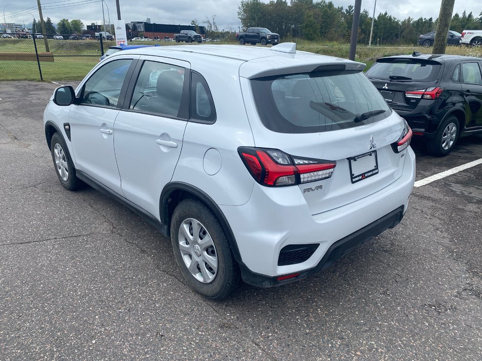 2023 Mitsubishi RVR ES-11