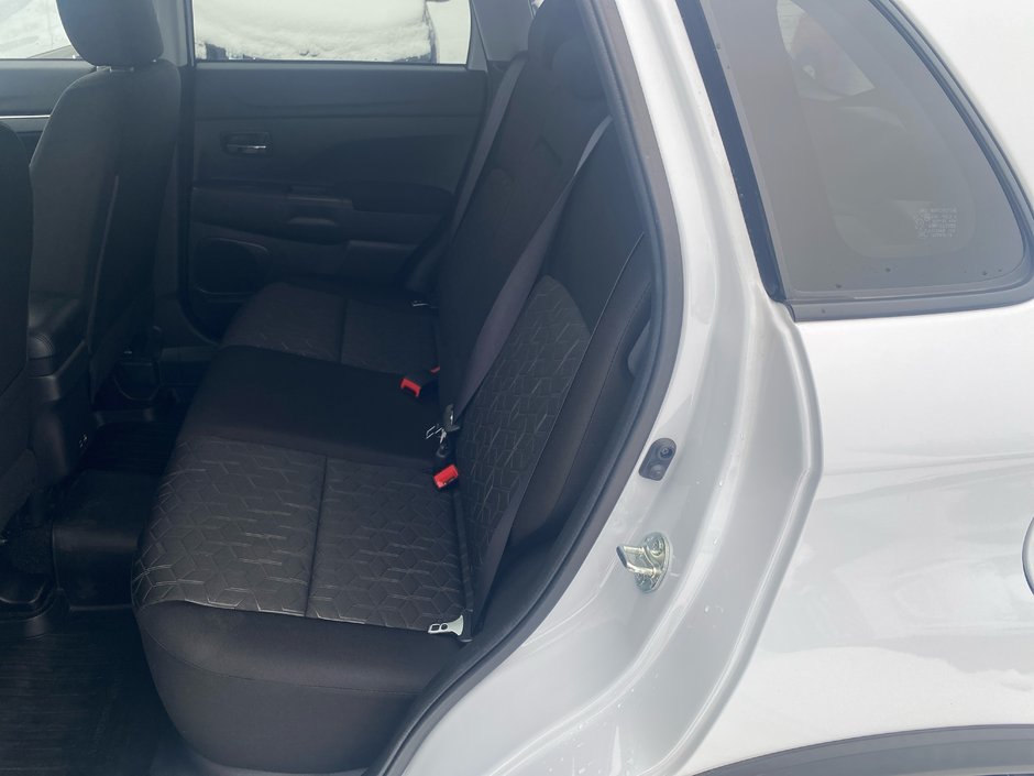 2023 Mitsubishi RVR SE-7