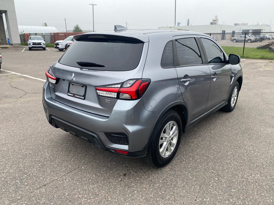 2023 Mitsubishi RVR SE-3