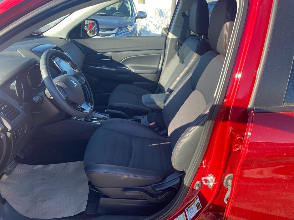 Mitsubishi RVR SEL 2024-8