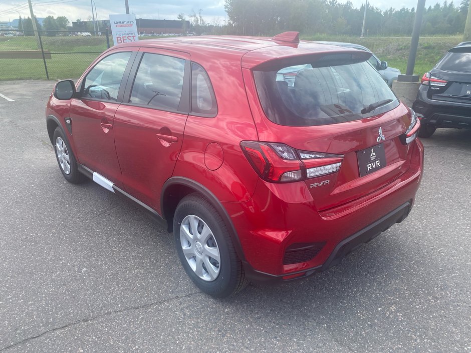 2025 Mitsubishi RVR ES-3