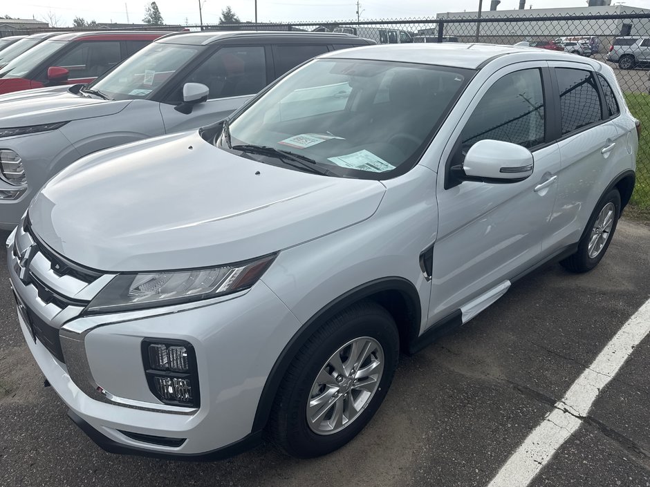 2025 Mitsubishi RVR SE-0