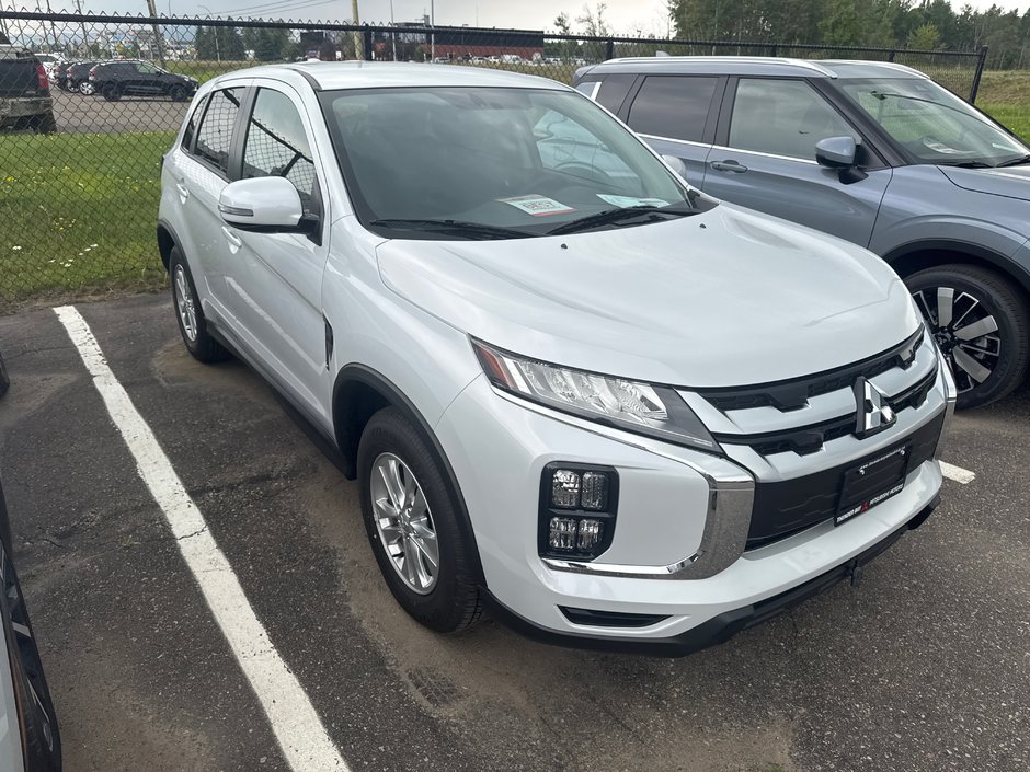 2025 Mitsubishi RVR SE-3