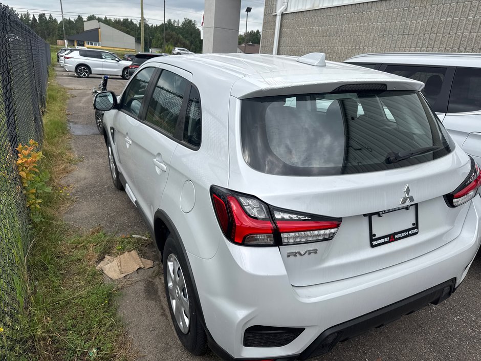 2025 Mitsubishi RVR ES-3
