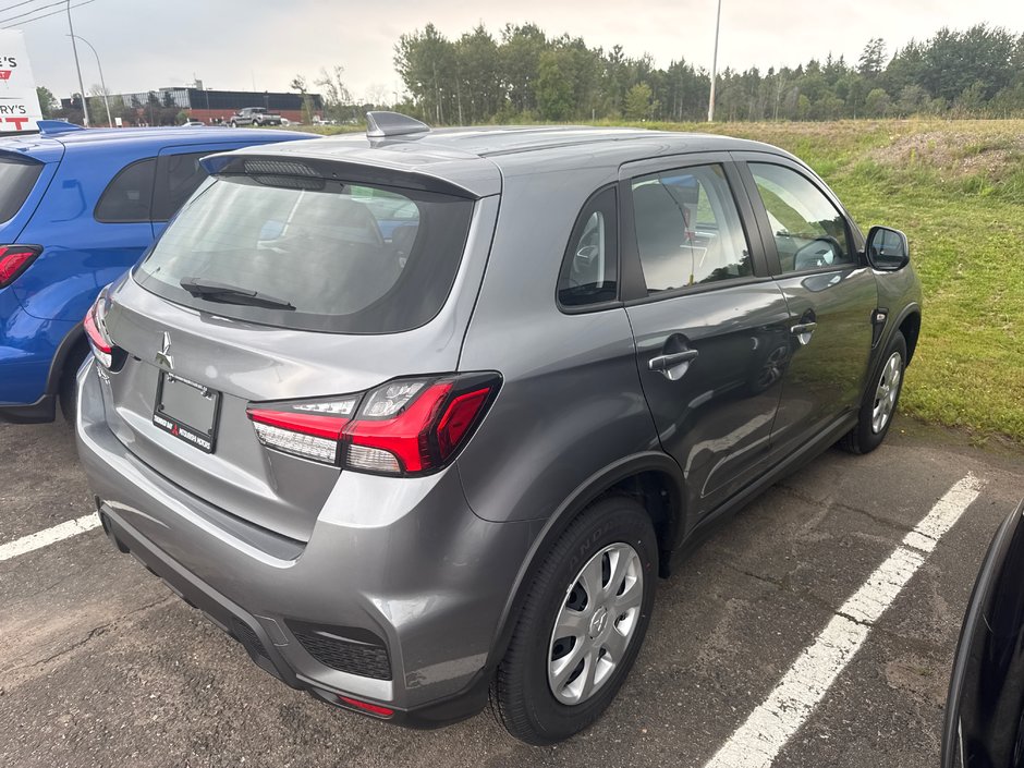 2025 Mitsubishi RVR ES-2