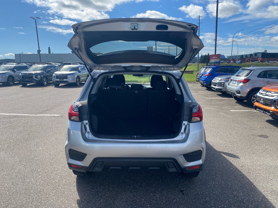 2025 Mitsubishi RVR SE 4X4-6