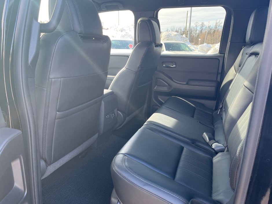 Nissan Frontier  2022-9