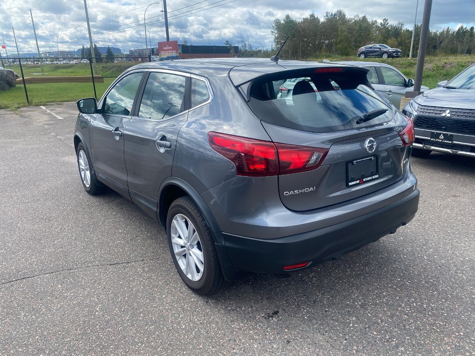Nissan Qashqai S AWD 2018-5