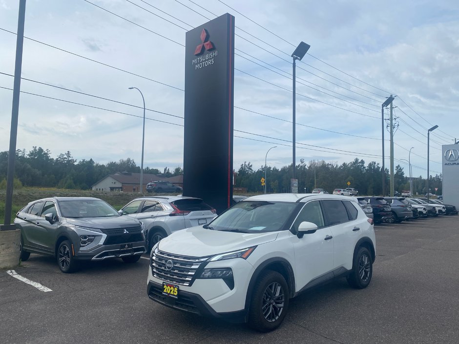 2025 Nissan Rogue S in Thunder Bay, Ontario - w940px
