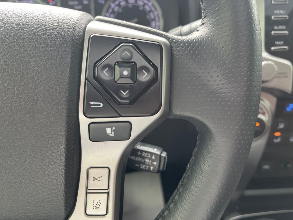 Toyota 4Runner  2021-16
