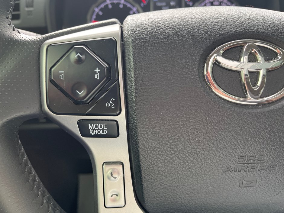 Toyota 4Runner  2021-17