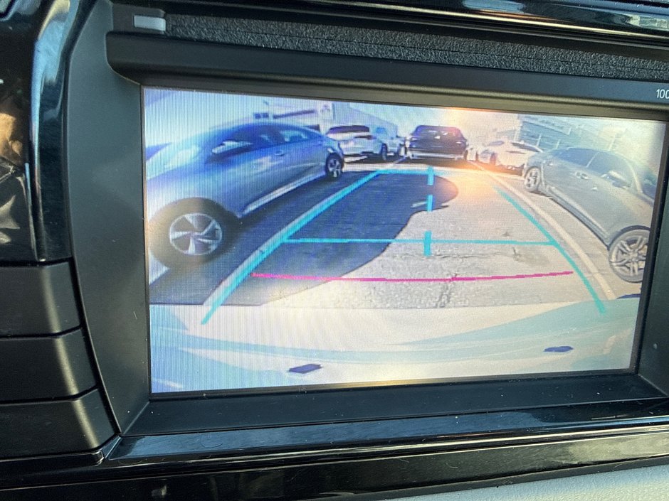 2016 Toyota Corolla LE-13