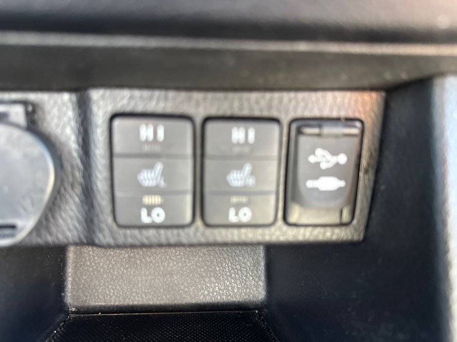 2016 Toyota Corolla LE-14