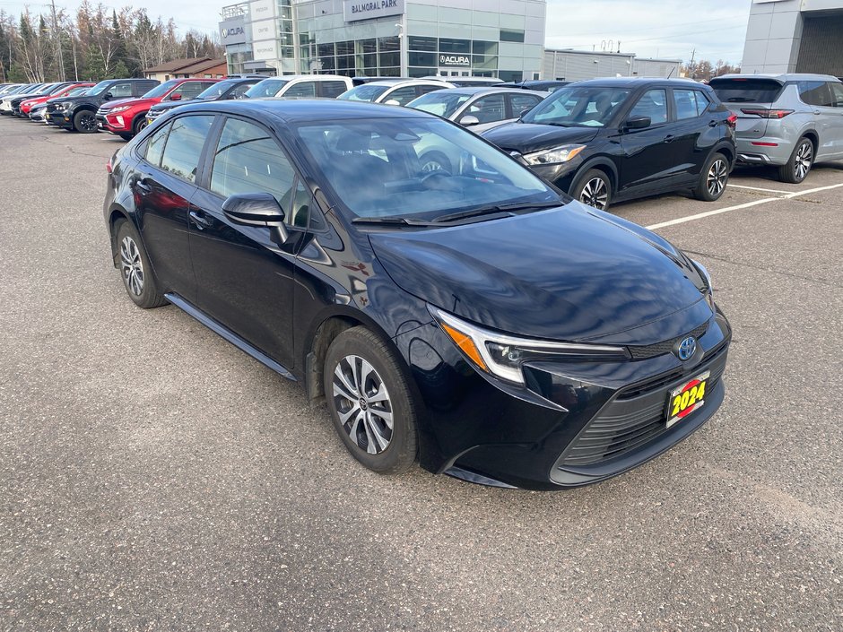 Toyota Corolla Hybrid LE 2024-10