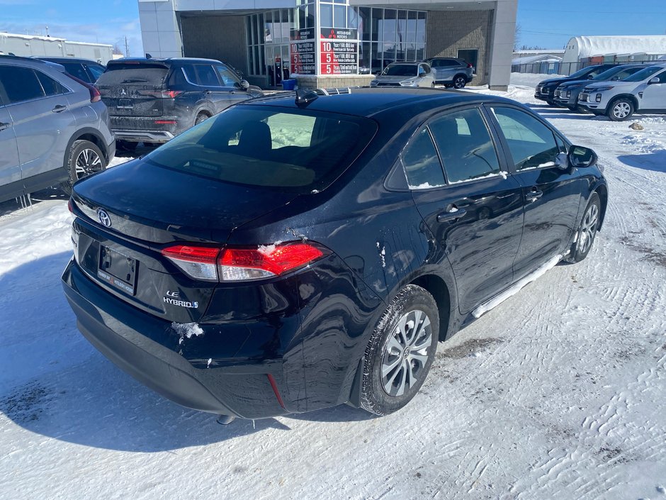 Toyota Corolla Hybrid LE 2024-5