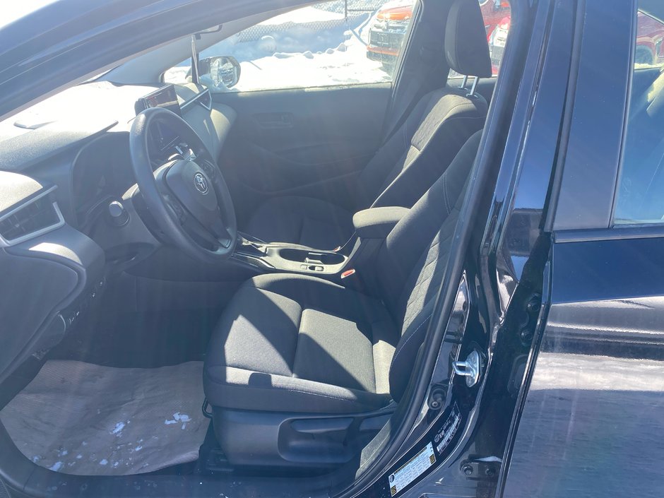 Toyota Corolla Hybrid LE 2024-7