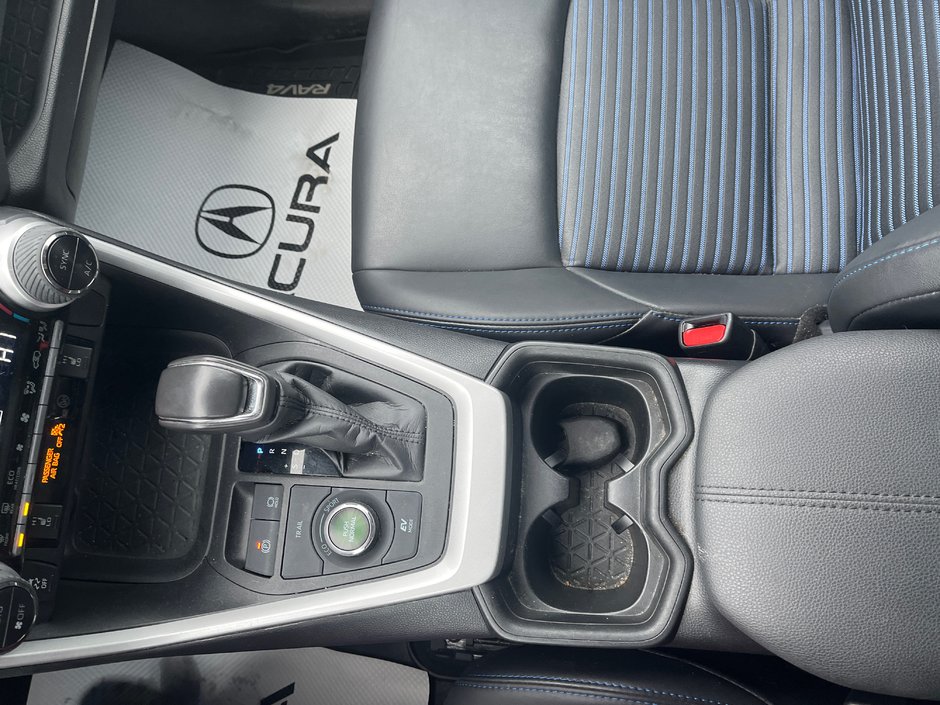 2021 Toyota RAV4 XSE Hybrid-13