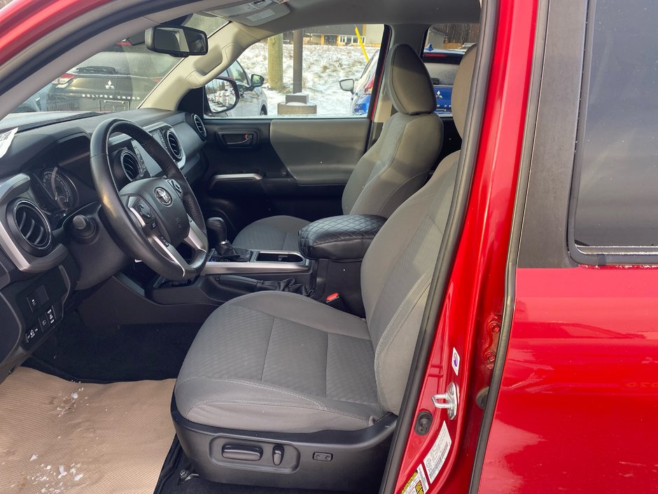 2021 Toyota Tacoma SR5 4X4-8