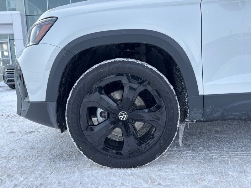 2025 Volkswagen Taos Comfortline Black Edition-13