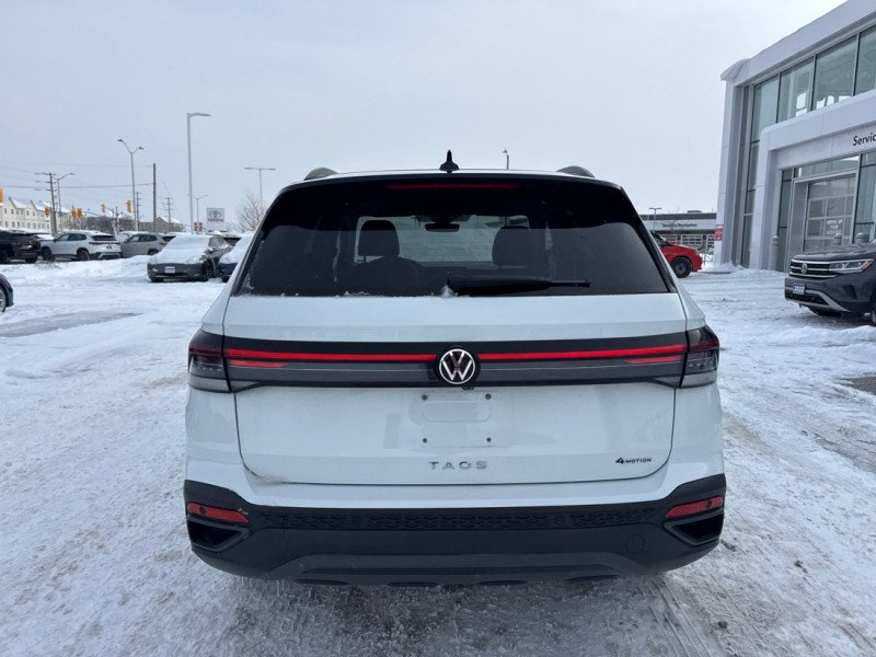 2025 Volkswagen Taos Comfortline Black Edition-6