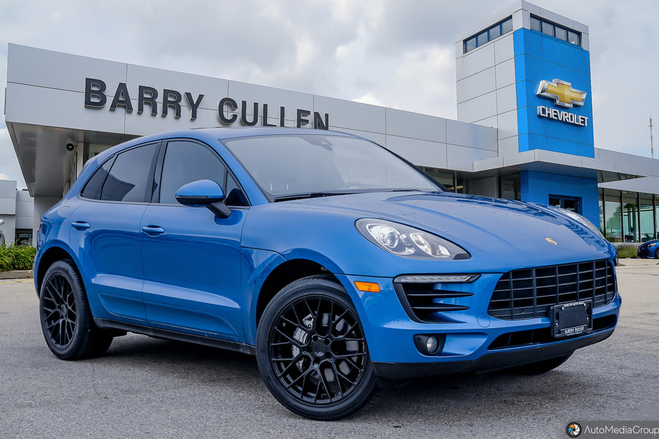 2017  Macan S in Guelph, Ontario - w940px