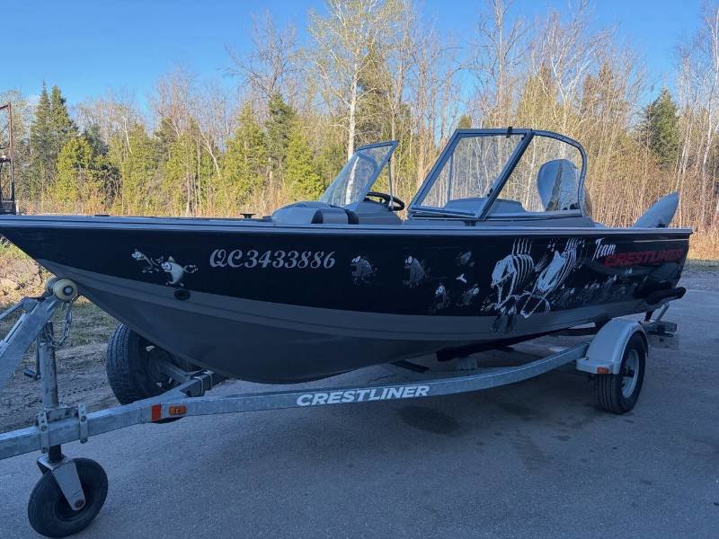 Crestliner BATEAU ALUMINIUM SUPER HAWK 1650  2012