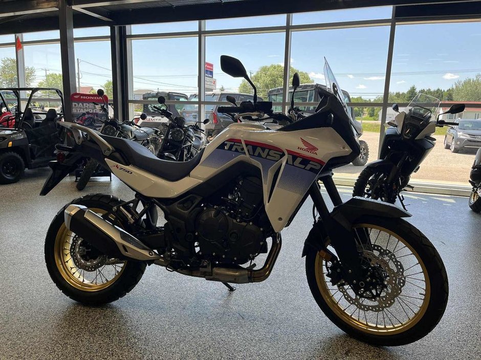Honda TRANSALP 750  2025