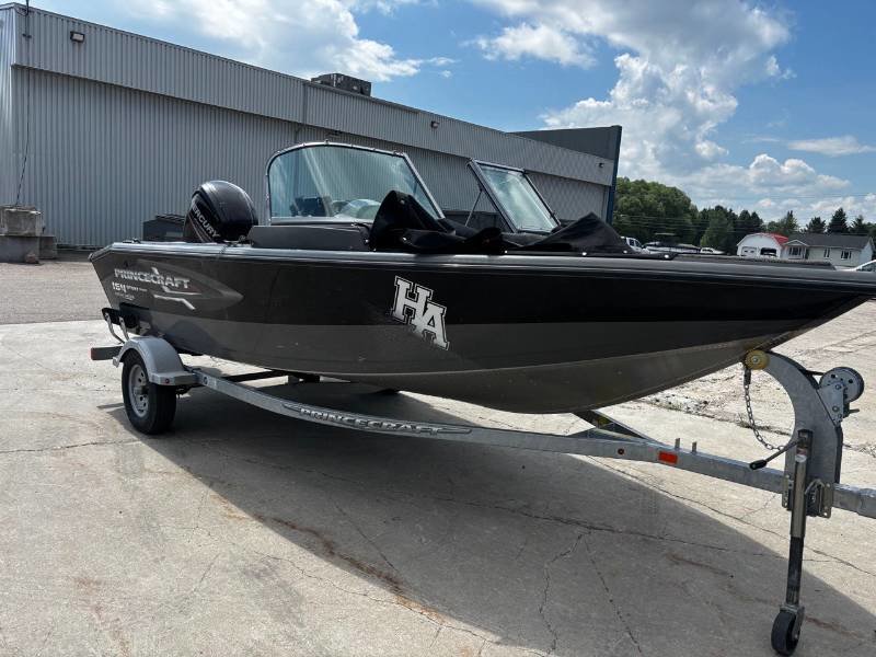 Princecraft EMBARCATION FULL WINDSHILED SPORTFISH 1650  2017