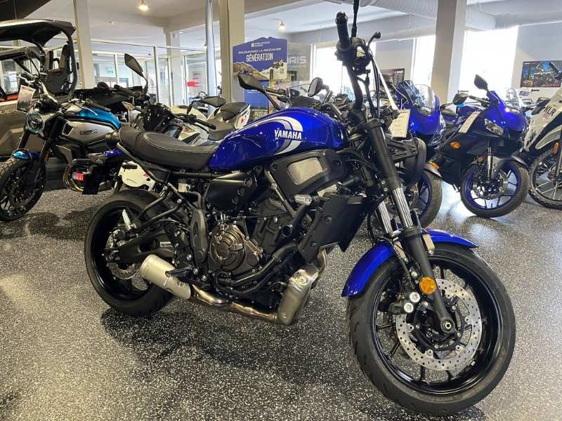 Yamaha XSR700  2024
