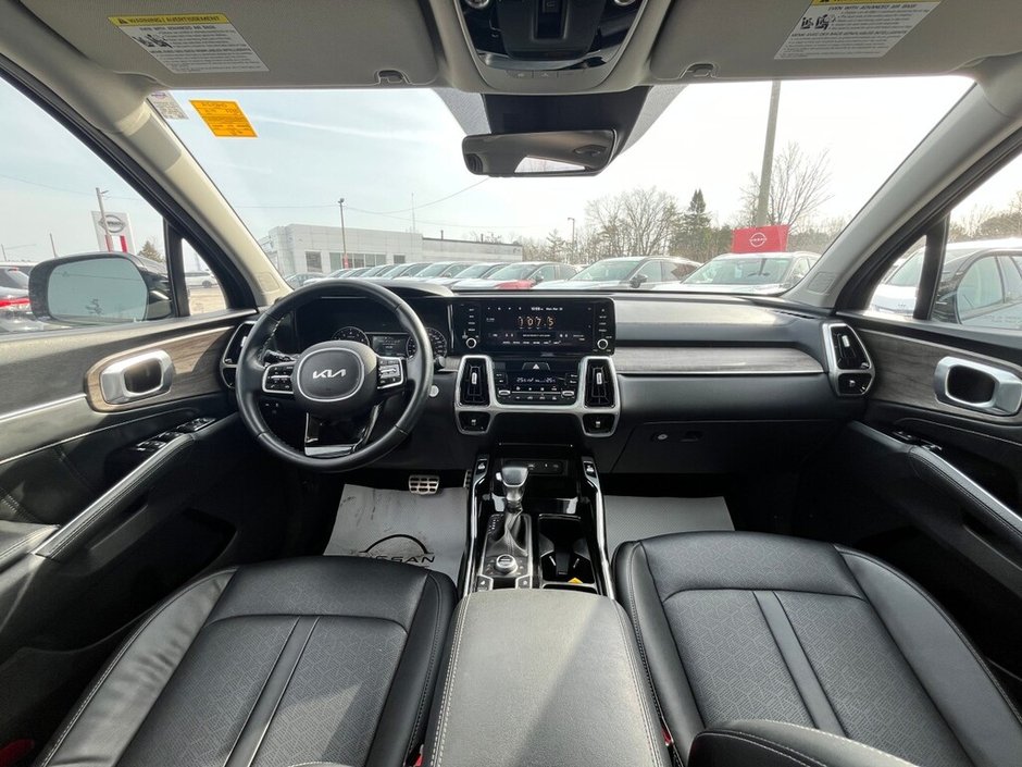 2022 Kia Sorento EX+